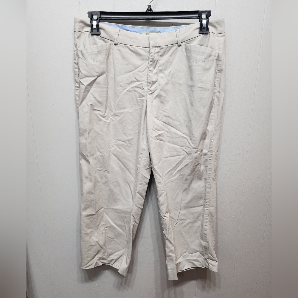 Dockers Capri Pants Size 12 Khaki Casual Office B821